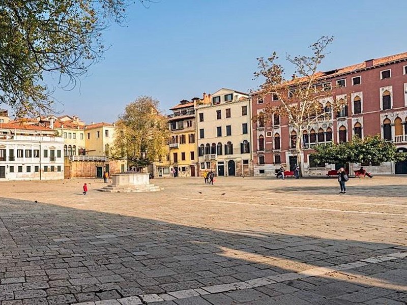 Appartamento in Vendita a Venezia, 680'000€, 170 m²