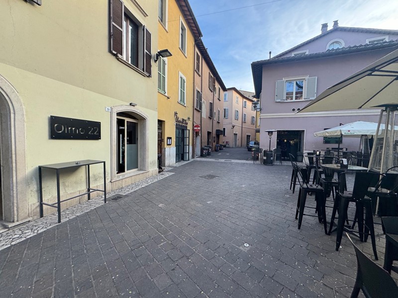 Attività commerciale in Vendita a Terni, 49'000€, 100 m²