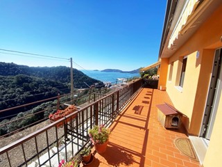 Casa Semi Indipendente in Vendita a La Spezia, zona Pitelli, 205'000&euro;, 80 m²