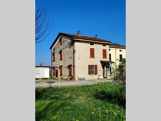 Casa Semi Indipendente in Vendita a San Secondo Parmense, 188'000&euro;, 200 m²