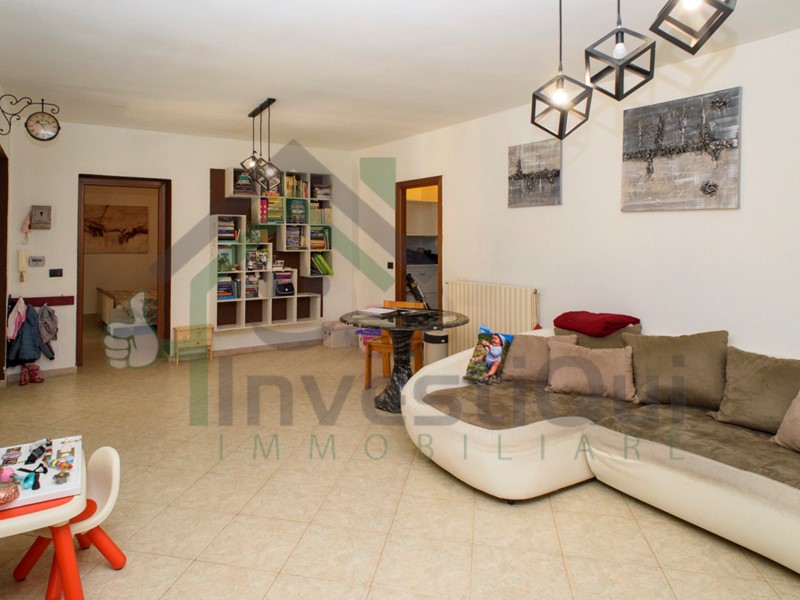 Casa Semi Indipendente in Vendita a Vauda Canavese, 109'000€, 230 m²