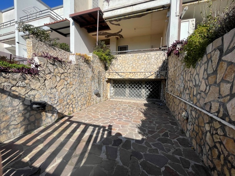 Casa Semi Indipendente in Vendita a Nettuno, 165'000€, 215 m²