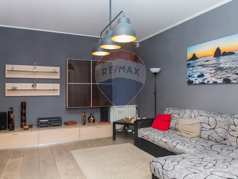 Villetta a schiera in Vendita a Belpasso, zona Piano Tavola, 158'000€, 115 m²