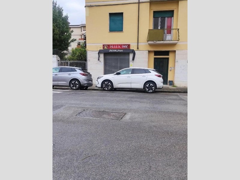 Negozio in Vendita a Pisa, 60'000€, 35 m²
