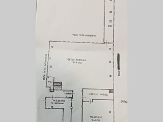 Immobile commerciale in Vendita a Vinci, 270'000€, 400 m²