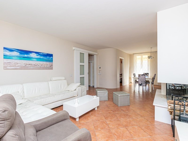 Appartamento in Vendita a Pontedera, zona Pietroconti, 235'000€, 170 m²