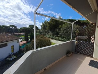 Bilocale in Vendita a Bibbona, zona Marina di Bibbona, 170'000€, 40 m², arredato