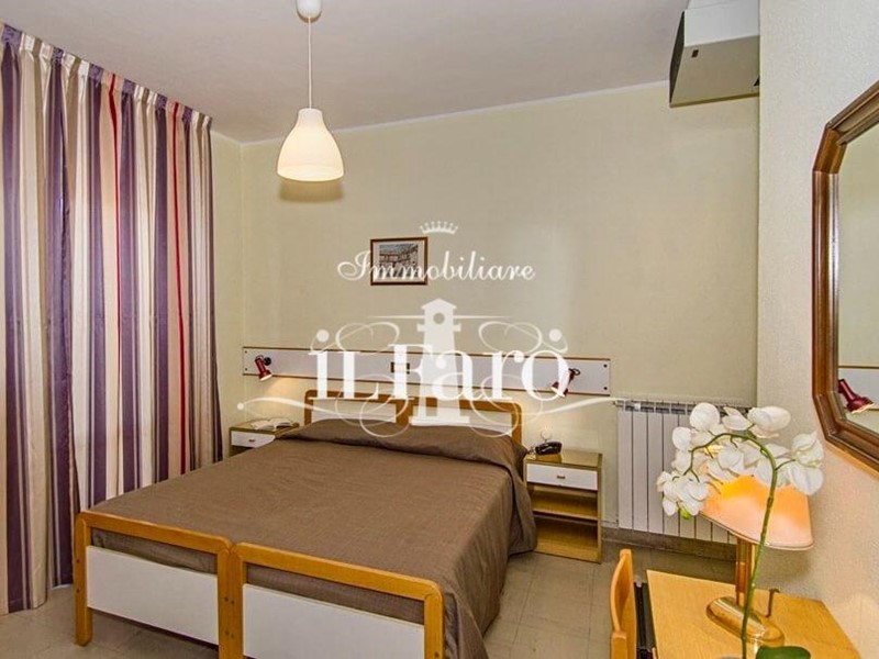 Attività commerciale in Vendita a Camaiore, 1'900'000&euro;, 800 m²