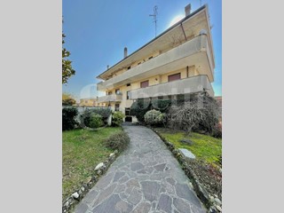 Appartamento in Vendita a Senago, 395'000€, 366 m²