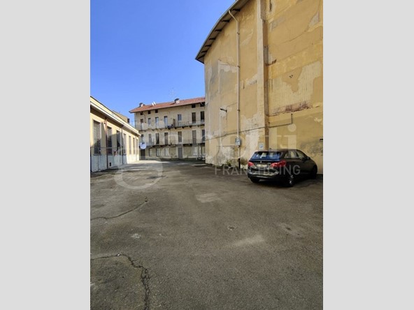 Ufficio in Vendita a Biella, 1'520'000€, 2850 m²