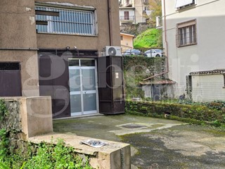 Casale in Vendita a Valmontone, 80'000€, 110 m²