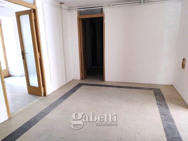 Ufficio in Vendita a Campobasso, 180'000€, 133 m²