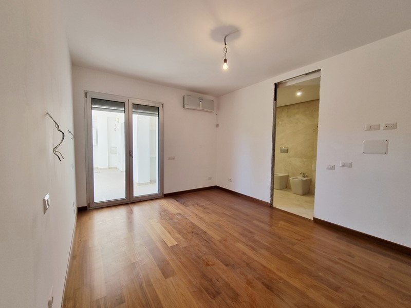 Appartamento in Vendita a Caserta, 580'000€, 160 m²