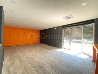 Immobile commerciale in Affitto a Villaricca, 1'800&euro;, 120 m²
