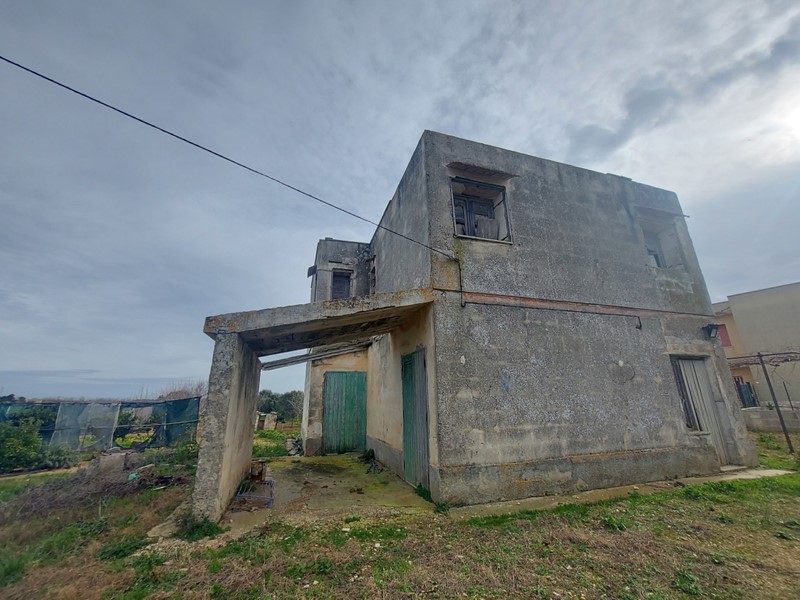 Casa Indipendente in Vendita a Brindisi, 155'000&euro;, 4120 m²