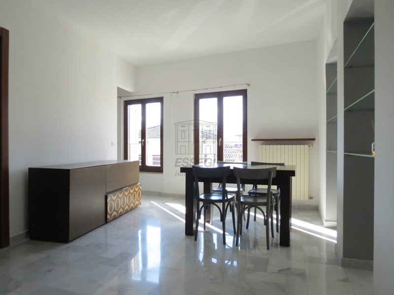 Appartamento in Vendita a Lucca, 267'000€, 90 m²
