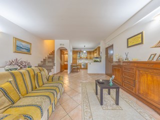 Appartamento in Vendita a Anzio, zona Villa Claudia, 219'000€, 110 m²