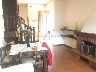 Casa Semi Indipendente in Vendita a Montignoso, zona Cinquale, 699'000€, 110 m²