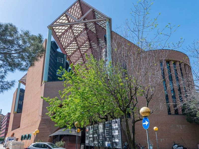 Appartamento in Vendita a Torino, zona MIRAFIORI NORD, 210'000€, 330 m²