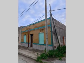 Casa Indipendente in Vendita a Paceco, zona Dattilo, 35'000€, 105 m², con Box