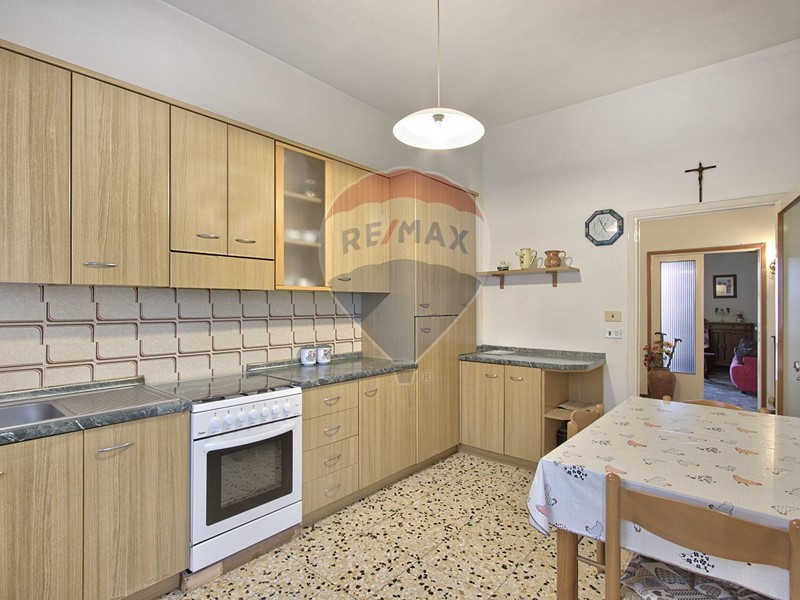 Quadrilocale in Vendita a San Giovanni Valdarno, zona Coop, 130'000€, 95 m²