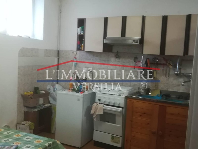 Trilocale in Vendita a Carrara, zona Marina di Carrara, 62'000€, 55 m², arredato