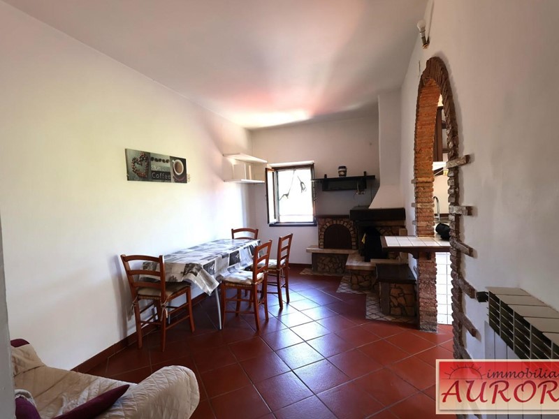 Trilocale in Vendita a Poggibonsi, zona Mocarello, 112'000€, 54 m², arredato