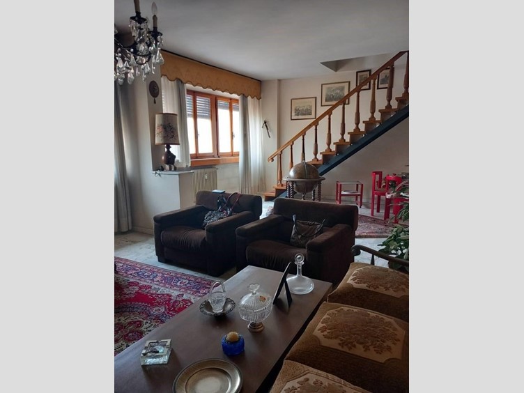 Appartamento in Vendita a Pisa, 365'000€, 138 m²