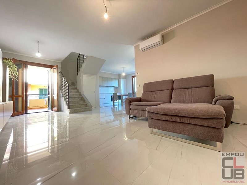 Attico in Vendita a Empoli, 500'000€, 130 m², arredato, con Box