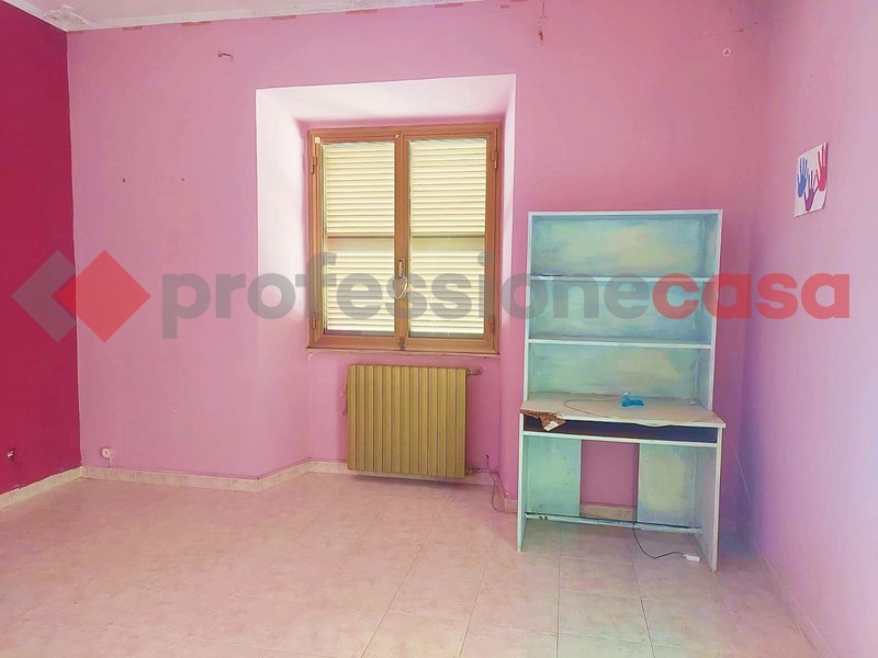 Trilocale in Vendita a Aquino, 55'000€, 85 m²