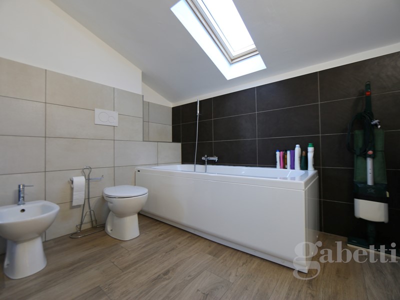 Appartamento in Vendita a Fagnano Olona, 250'000€, 260 m²