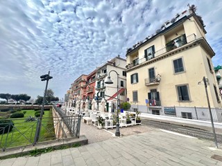 Bilocale in Vendita a Pozzuoli, 110'000€, 65 m²