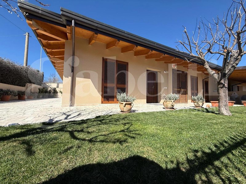 Villa bifamiliare in Vendita a L'Aquila, 150 m²