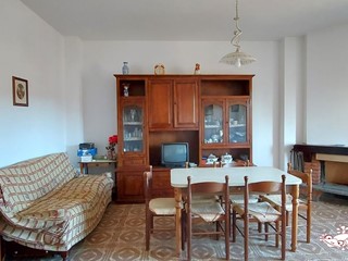 Trilocale in Vendita a Poggibonsi, 150'000€, 97 m²