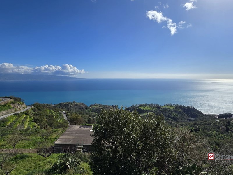 Quadrilocale in Vendita a Messina, 80'000€, 136 m²
