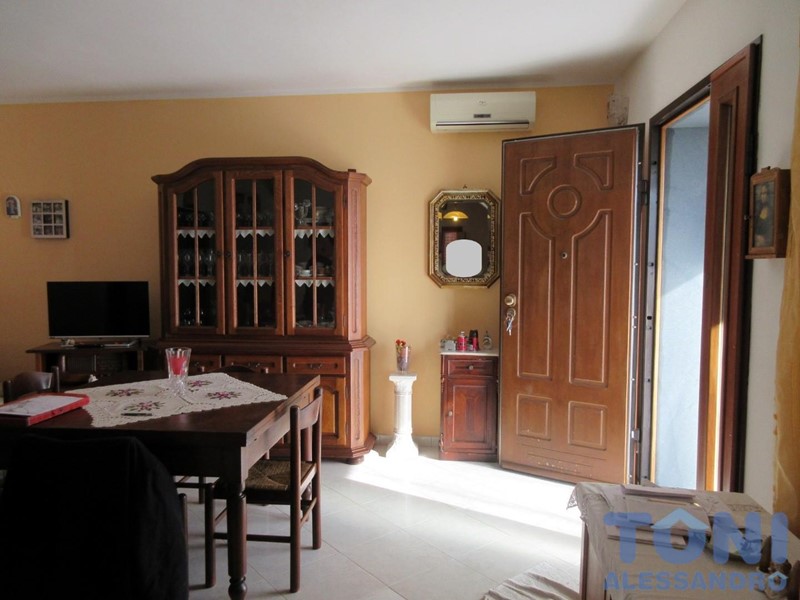 Quadrilocale in Vendita a Empoli, zona Monterappoli, 220'000€, 80 m², con Box