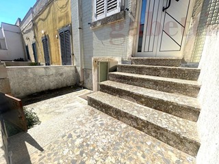 Casa Indipendente in Vendita a Poggiardo, 40'000€, 100 m²