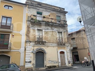 Appartamento in Vendita a Amantea, 169'000€, 312 m²