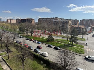 Appartamento in Vendita a Torino, 233'000€, 125 m²