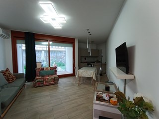 Trilocale in Vendita a Firenze, zona Rifredi, 280'000€, 75 m², arredato, con Box