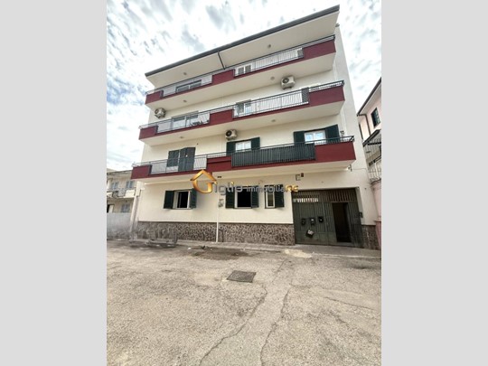Trilocale in Vendita a Casoria, 200'000€, 139 m²