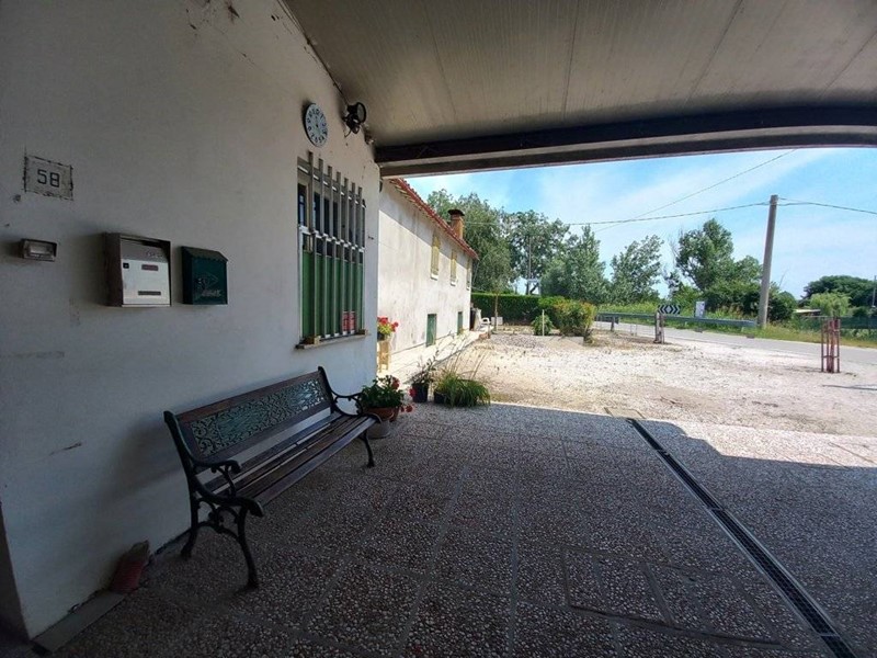 Casa Indipendente in Vendita a Ferrara, 120'000€, 500 m²