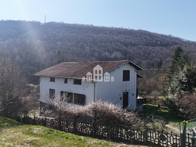 Casa Indipendente in Vendita a Val di Chy, zona Alice Superiore, 115'000€, 137 m²
