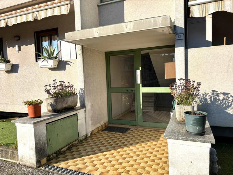 Trilocale in Vendita a Malnate, zona Gurone, 119'000€, 85 m²