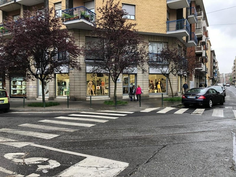 Negozio in Vendita a Torino, 190'000€, 123 m²