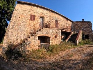 Casa Indipendente in Vendita a Casole d'Elsa, 110'000€, 244 m²