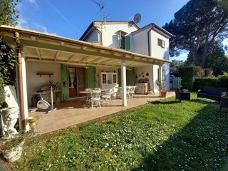 Casa di corte in Vendita a Pisa, 630'000€, 250 m²