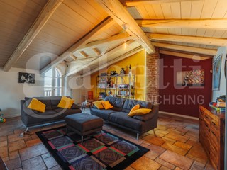 Quadrilocale in Vendita a Pinerolo, 205'000€, 200 m², arredato