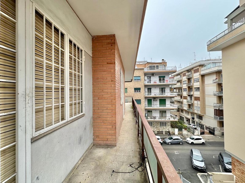 Appartamento in Vendita a Roma, 650'000€, 165 m²