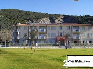 Quadrilocale in Vendita a San Giuliano Terme, 320'000€, 89 m², con Box